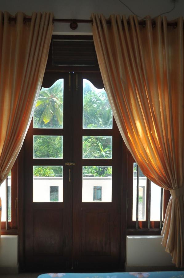 Nethum Beach House Hikkaduwa Exterior photo